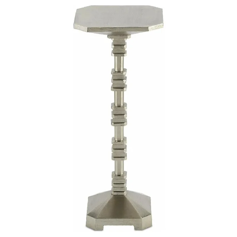 Track lighting for accentuating artworksPilare Drinks Table