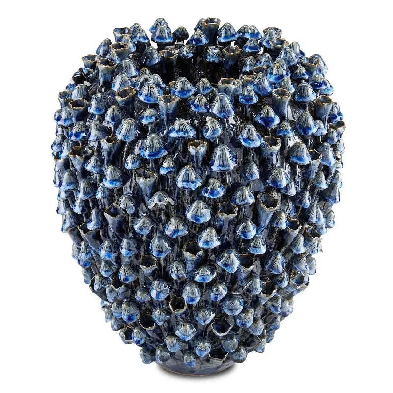 Track lighting for adding a touch of eleganceManitapi Vase