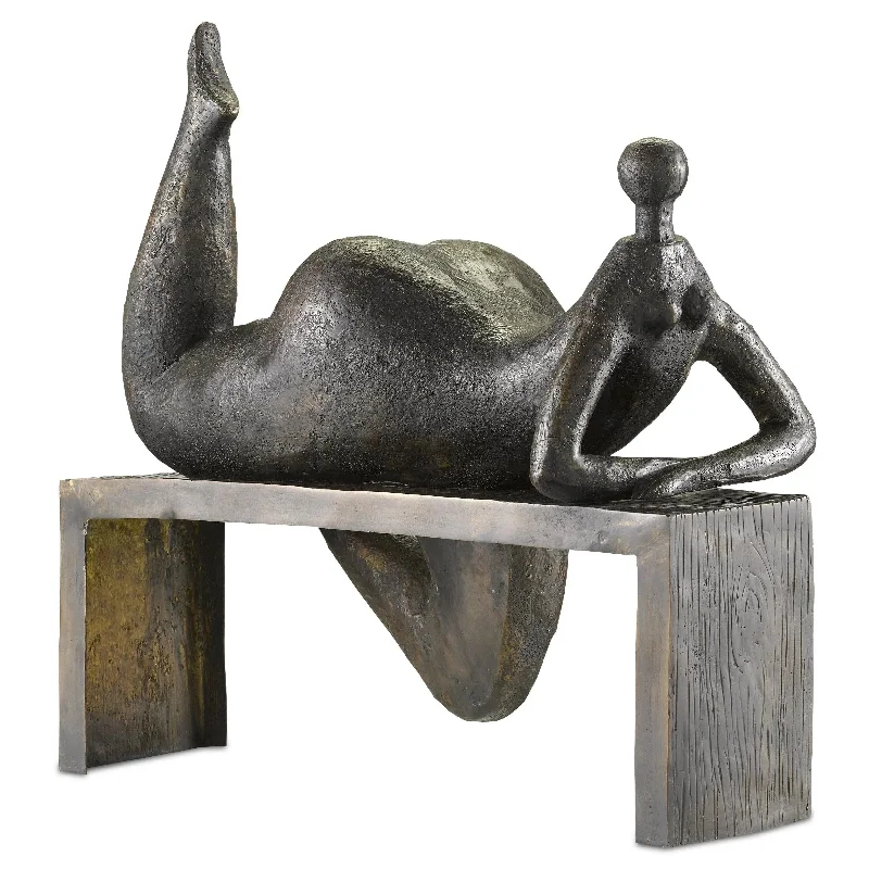 Track lighting with multiple heads for flexibilityOdalisque Odalisque
